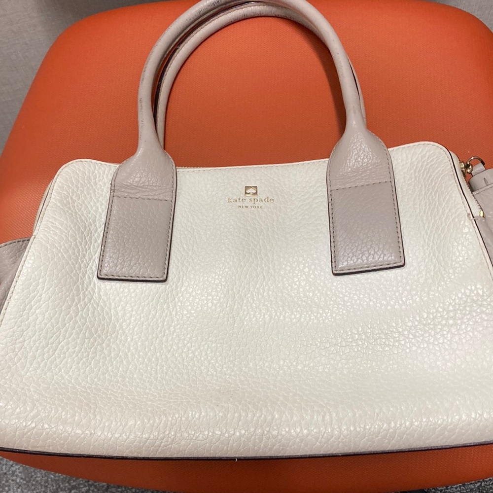 White Kate spade bag